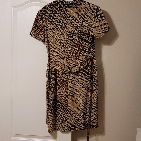 Dress - Picture 4 of 4